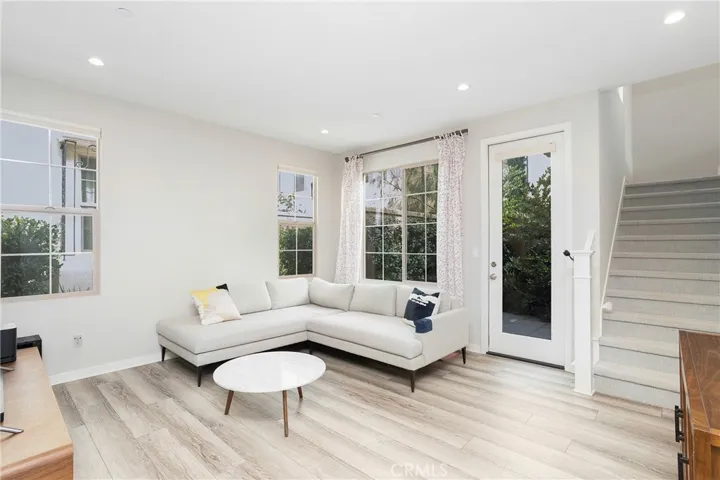 143 Messenger, Irvine, California 92618