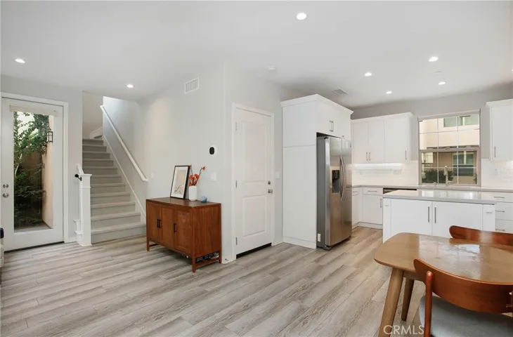 143 Messenger, Irvine, California 92618
