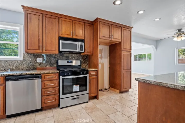 18816 Mountain Dale Court, Newhall, California 91321