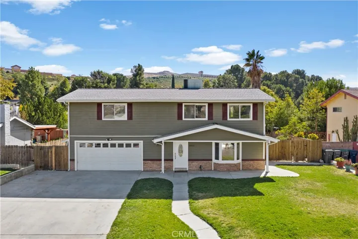 18816 Mountain Dale Court, Newhall, California 91321
