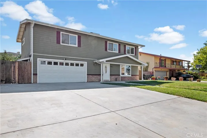 18816 Mountain Dale Court, Newhall, California 91321