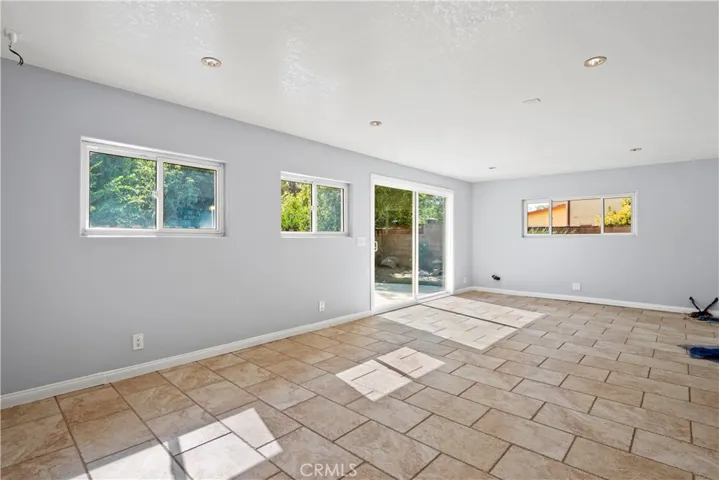 18816 Mountain Dale Court, Newhall, California 91321