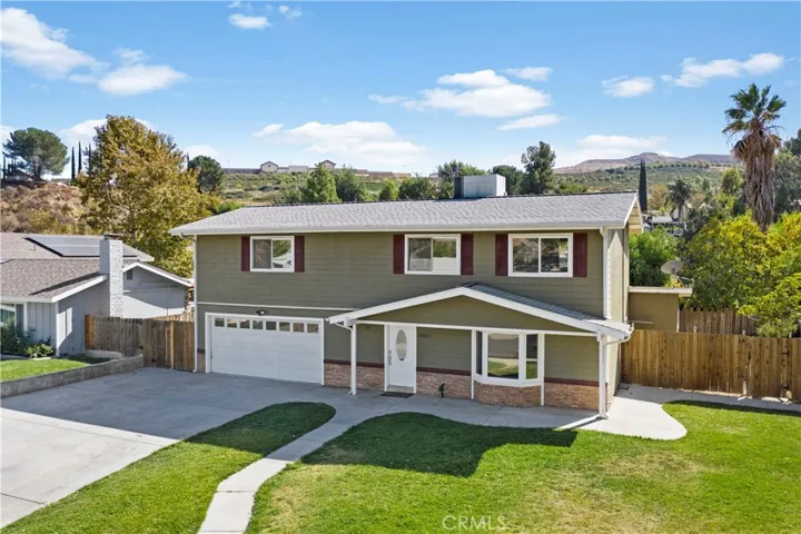 18816 Mountain Dale Court, Newhall, California 91321