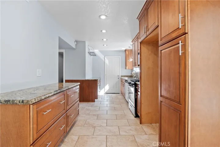 18816 Mountain Dale Court, Newhall, California 91321