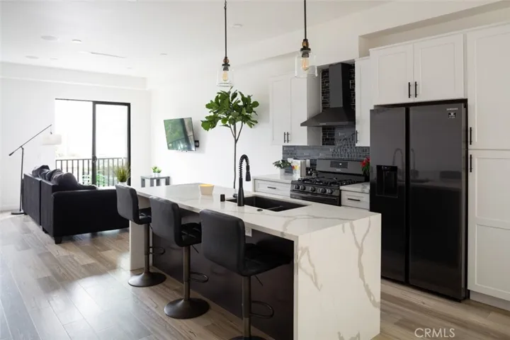 5961 Fountain Avenue, Los Angeles, California 90028