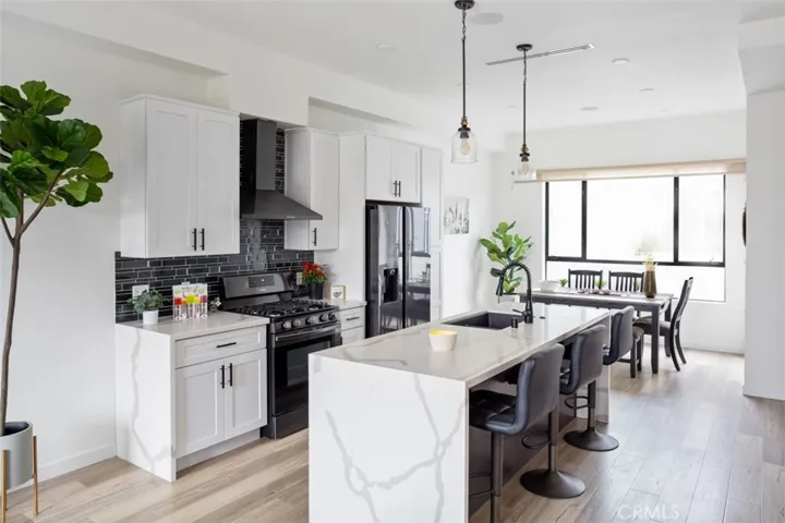 5961 Fountain Avenue, Los Angeles, California 90028