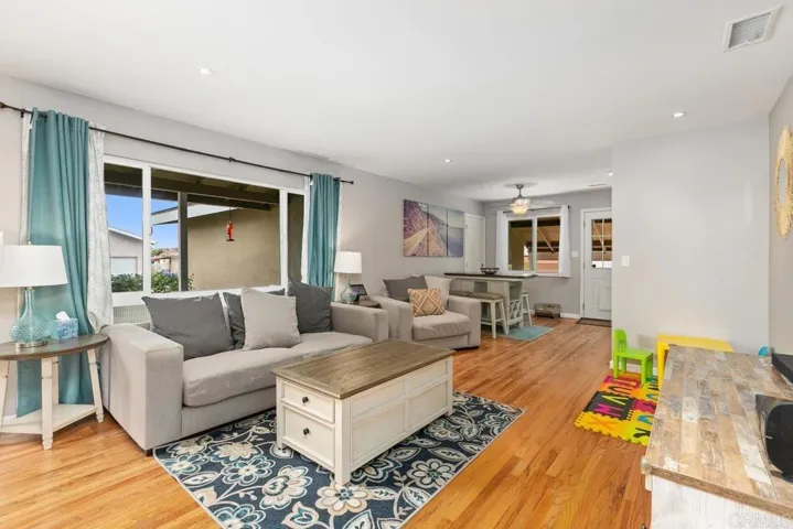 5821 Duluth Ave, San Diego, California 92114