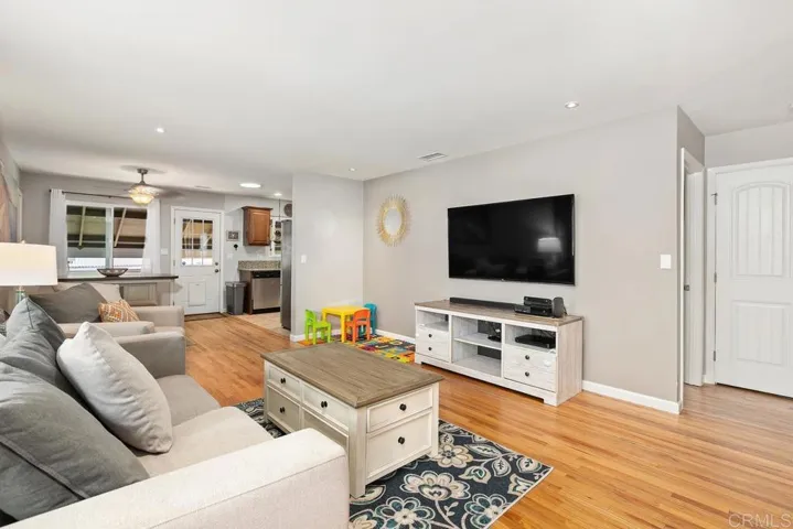 5821 Duluth Ave, San Diego, California 92114