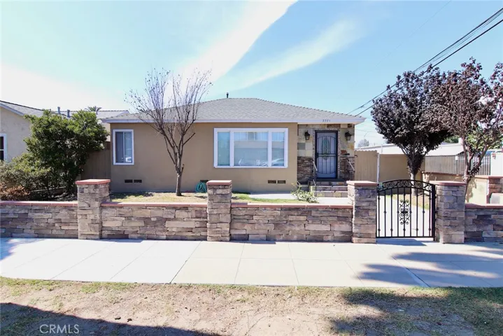 2571 Oregon Avenue, Long Beach, California 90806