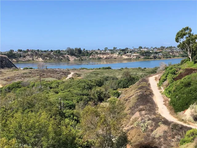 745 Domingo Drive, Newport Beach, California 92660