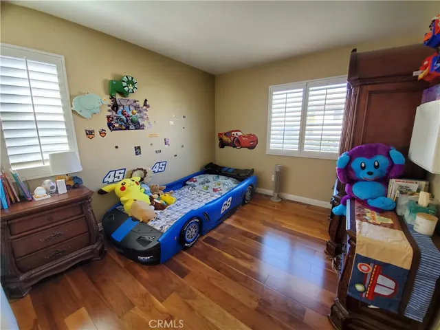 935 W Paramount Street, Azusa, California 91702