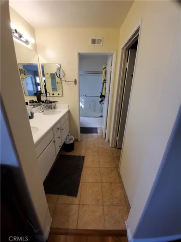 935 W Paramount Street, Azusa, California 91702