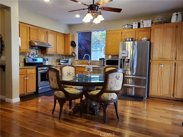 935 W Paramount Street, Azusa, California 91702