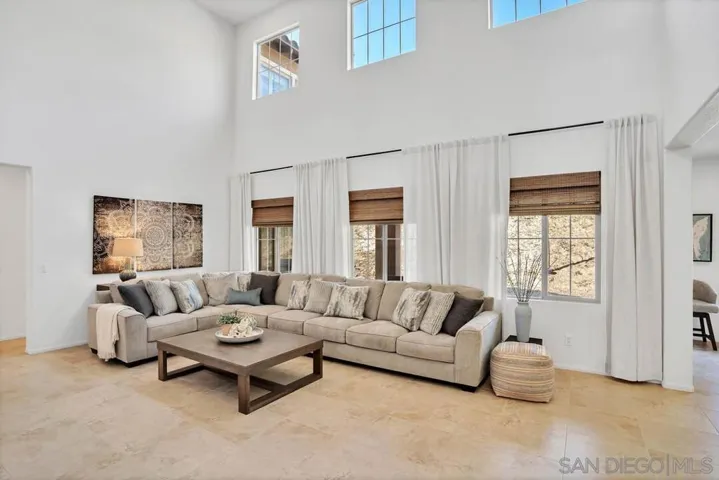 2640 Ponderosa Ct, Escondido, California 92027