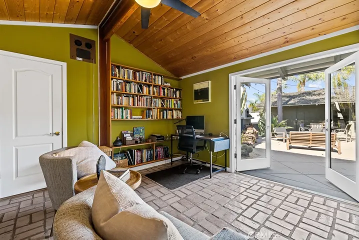2045 Shipway Lane, Newport Beach, California 92660