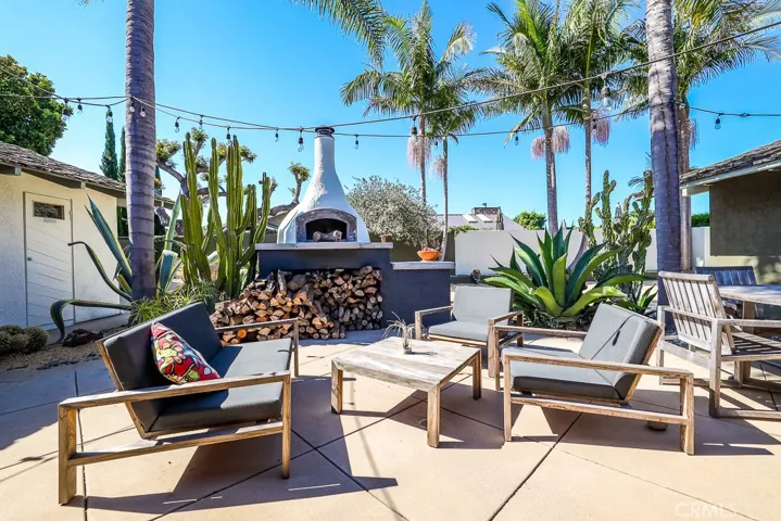 2045 Shipway Lane, Newport Beach, California 92660