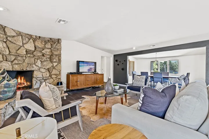 2045 Shipway Lane, Newport Beach, California 92660