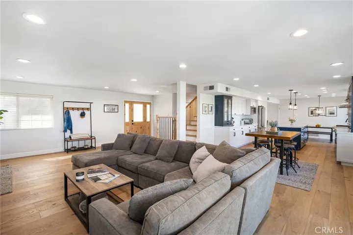 5860 Eilat Place, Woodland Hills, California 91367