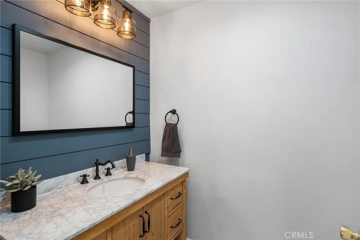 5860 Eilat Place, Woodland Hills, California 91367