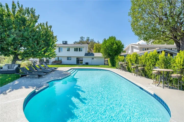 5860 Eilat Place, Woodland Hills, California 91367