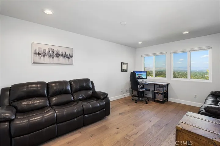 5860 Eilat Place, Woodland Hills, California 91367