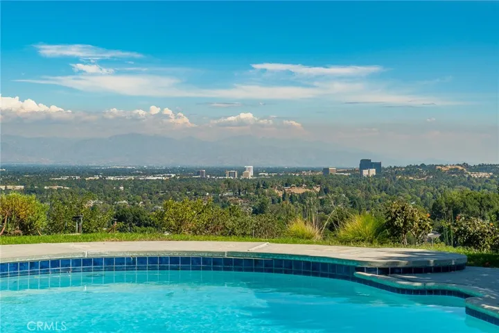 5860 Eilat Place, Woodland Hills, California 91367
