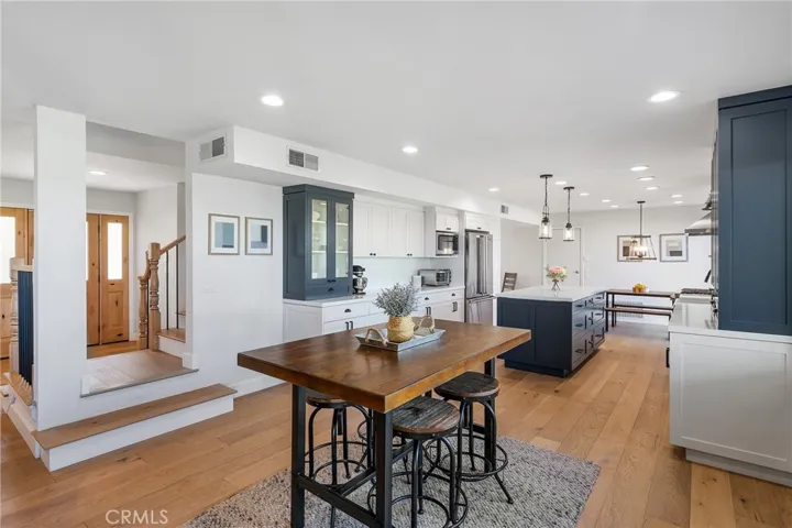 5860 Eilat Place, Woodland Hills, California 91367
