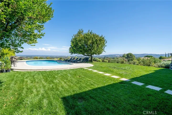 5860 Eilat Place, Woodland Hills, California 91367