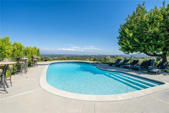 5860 Eilat Place, Woodland Hills, California 91367