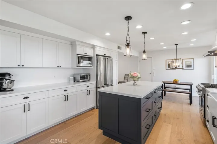 5860 Eilat Place, Woodland Hills, California 91367