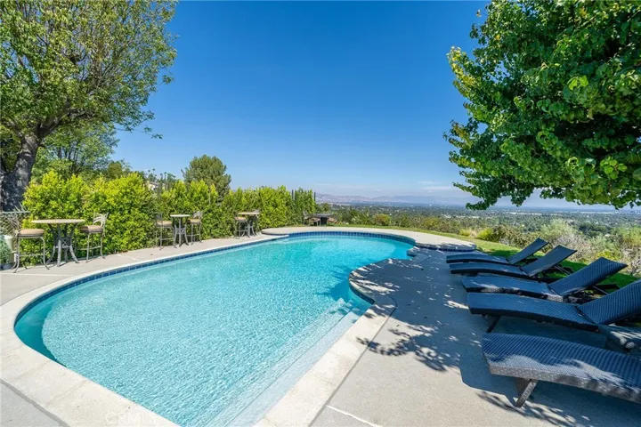 5860 Eilat Place, Woodland Hills, California 91367