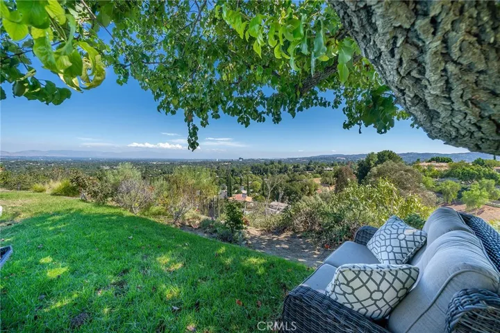 5860 Eilat Place, Woodland Hills, California 91367