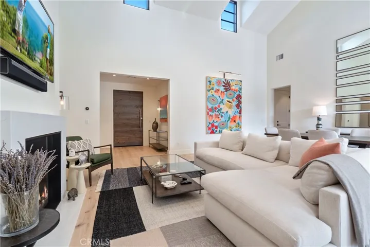 163 Broadway, Costa Mesa, California 92627