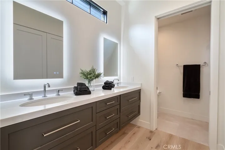 163 Broadway, Costa Mesa, California 92627