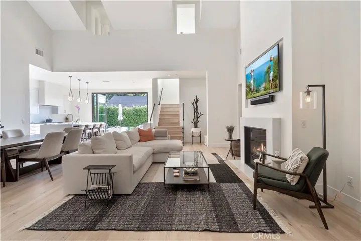 163 Broadway, Costa Mesa, California 92627