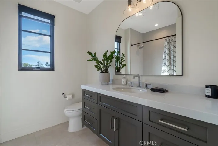 163 Broadway, Costa Mesa, California 92627