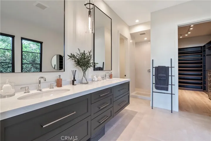 163 Broadway, Costa Mesa, California 92627