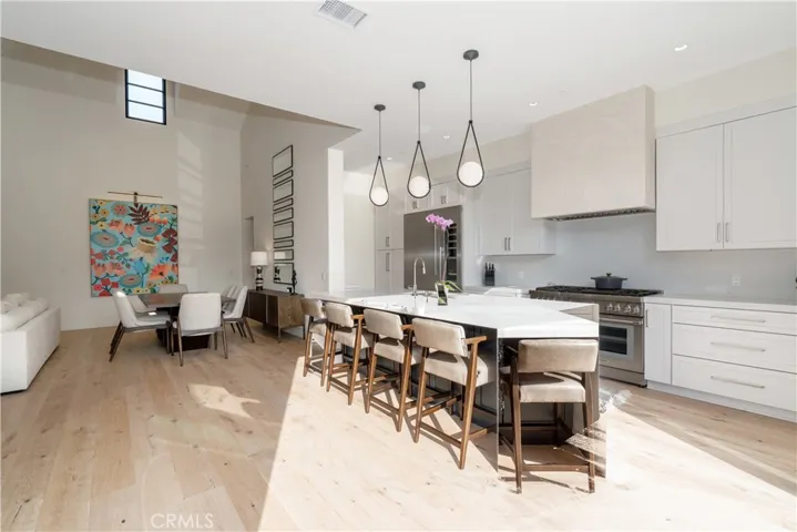 163 Broadway, Costa Mesa, California 92627