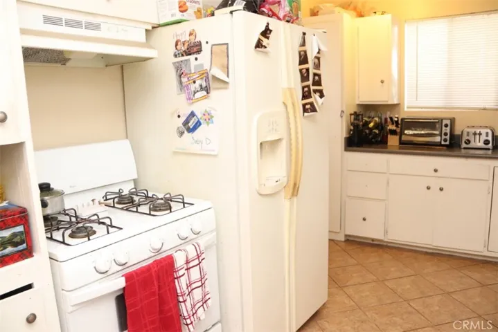 15171 Tyler Street, Sylmar, California 91342
