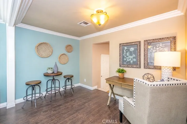 Family Room - Workspace