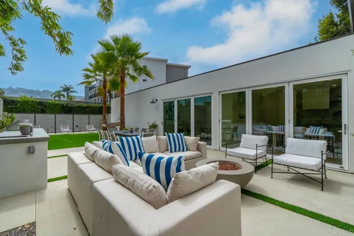 2175 Calle Frescota, La Jolla, California 92037