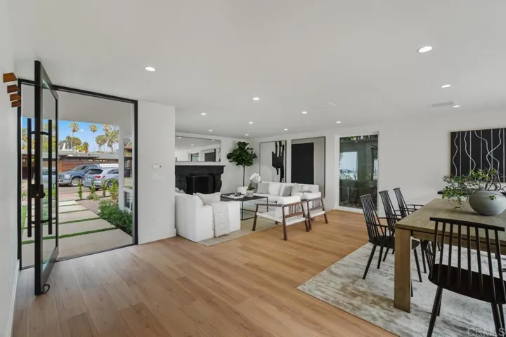 2175 Calle Frescota, La Jolla, California 92037