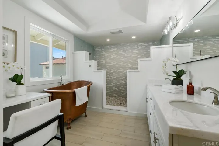 2175 Calle Frescota, La Jolla, California 92037