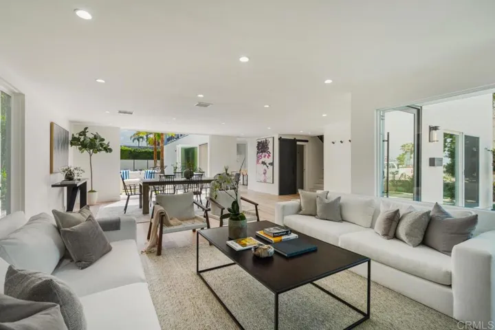 2175 Calle Frescota, La Jolla, California 92037