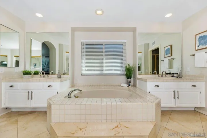 18135 Moon Song Ct, San Diego, California 92127