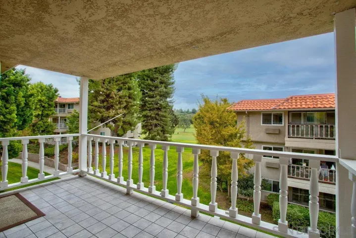 2399 Via Mariposa W 2c, Laguna Woods, California 92637