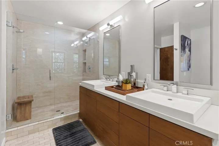 7634 Woodrow Wilson Drive, Los Angeles, California 90046