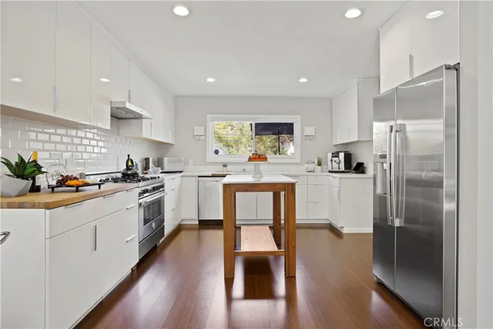 7634 Woodrow Wilson Drive, Los Angeles, California 90046