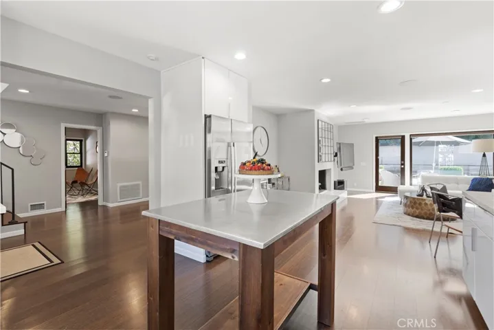 7634 Woodrow Wilson Drive, Los Angeles, California 90046