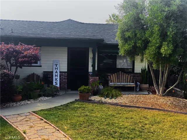 Front door entrance way
